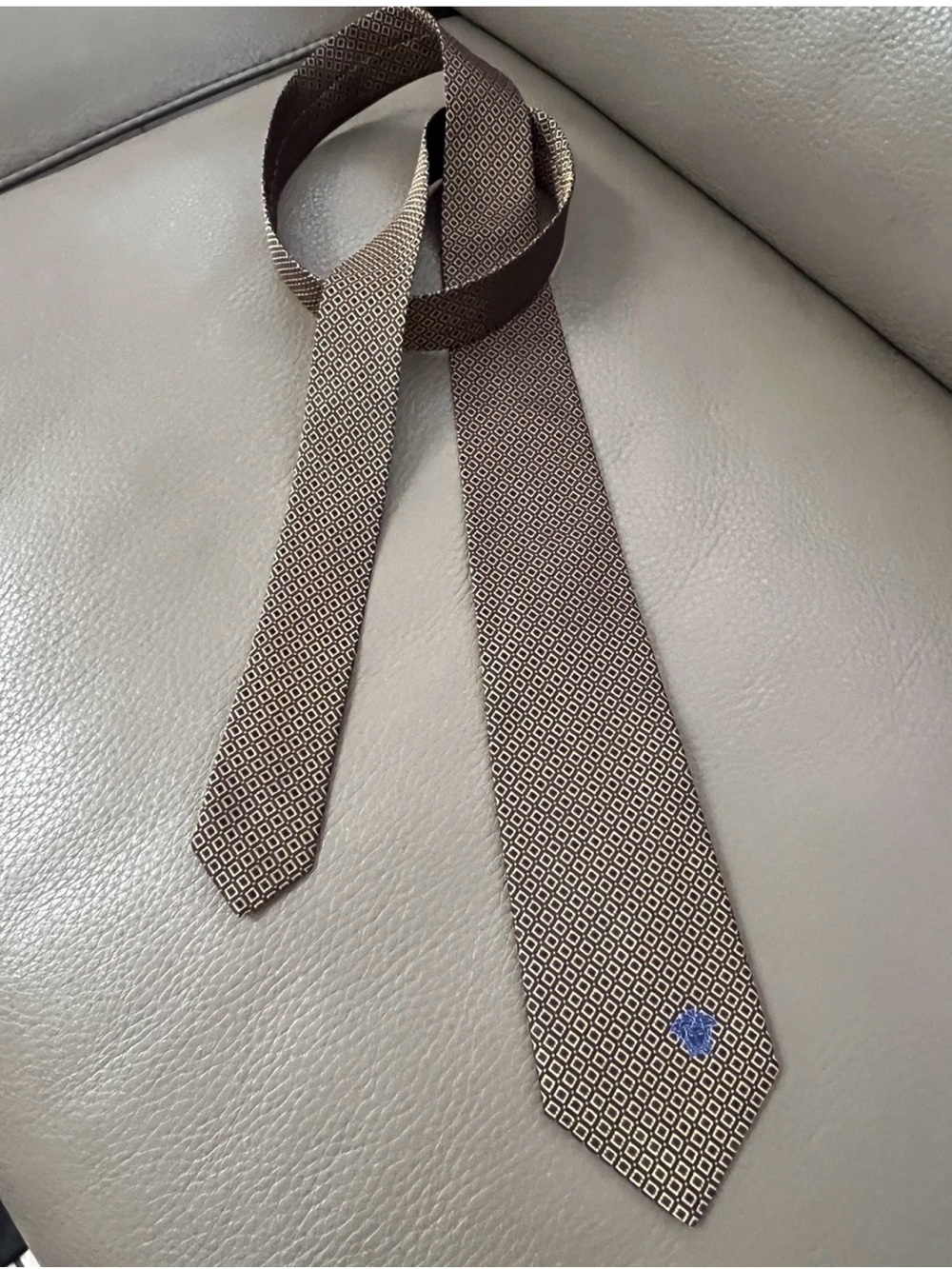 VERSACE MEN/WOMEN TIE Bronze with Geometric Pattern